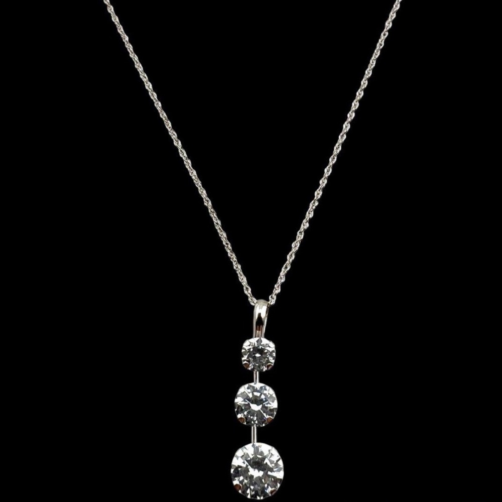 14k White gold Elegant Pendant Necklace